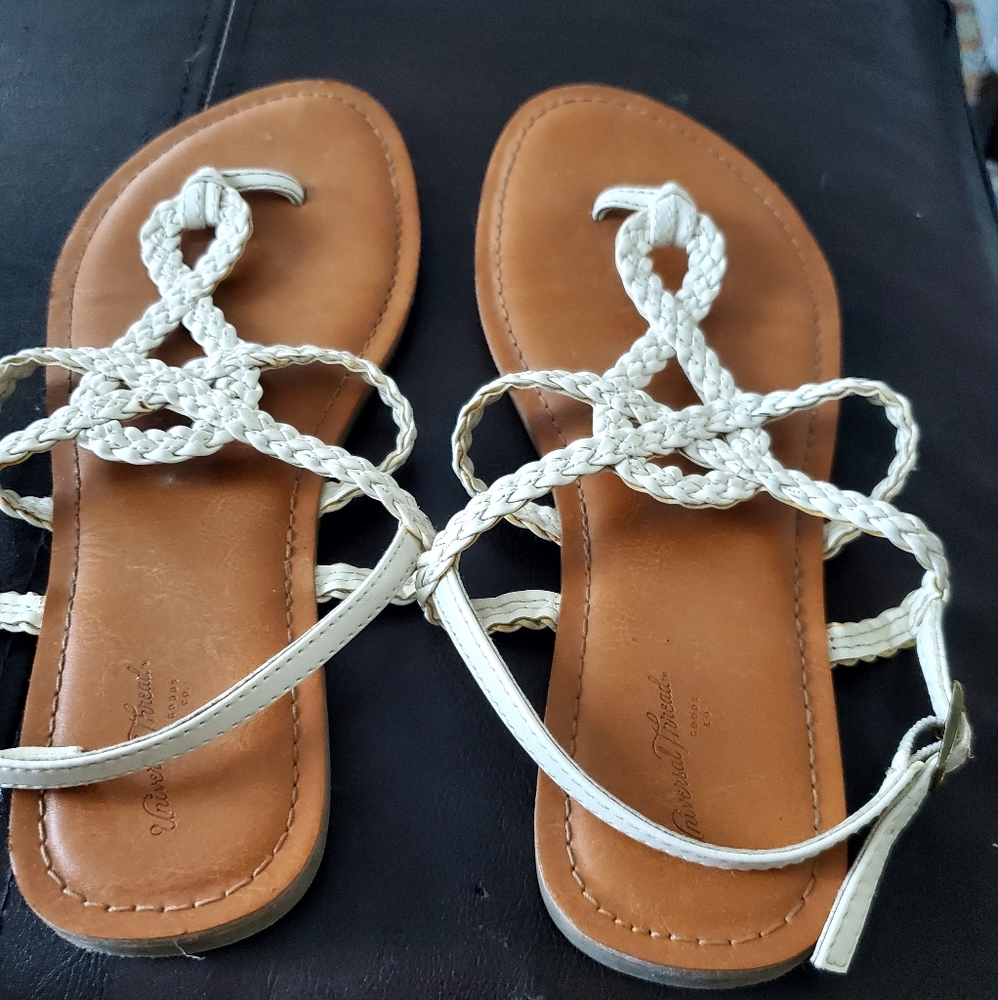 Universal Thread sandals 7 1/2 W